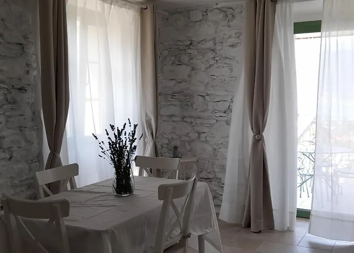 Ape Bianca - Lavanda Daire *